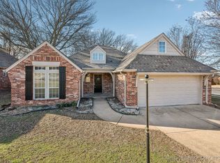 817 W Helena St, Broken Arrow, OK 74012