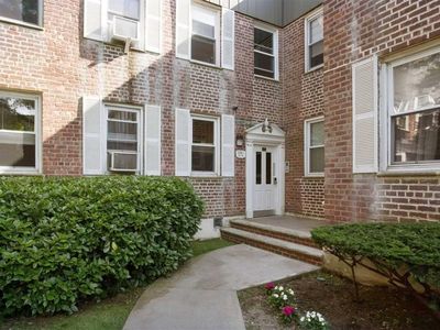 261 Cedarhurst Avenue #B2, Cedarhurst, NY, 11516