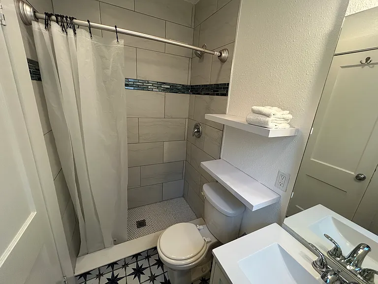 241 3rd St N #12 — Photo 5