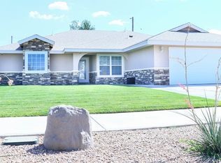 1602 Sunset Pl, Roswell, NM 88203