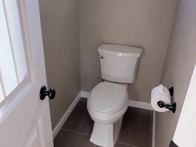 2126 Shoreview Pl — Photo 24