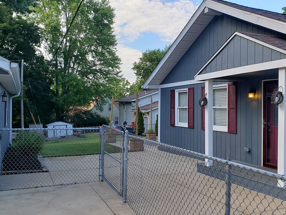 1st image of 30708 Oak Dr