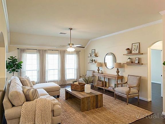 3rd image of 1105 Isabella Blvd