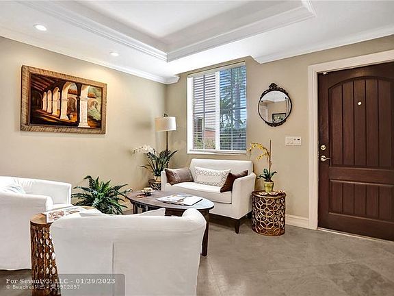 4th image of 1632 NE 5th Ct #1632