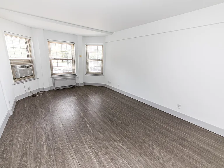 Dining/Living room