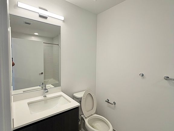 5th image of 2000 N Bayshore Dr #1316