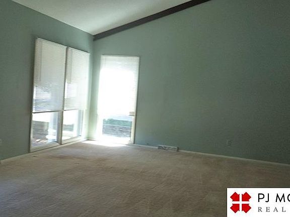 3rd image of 4933 Bernadette Ave