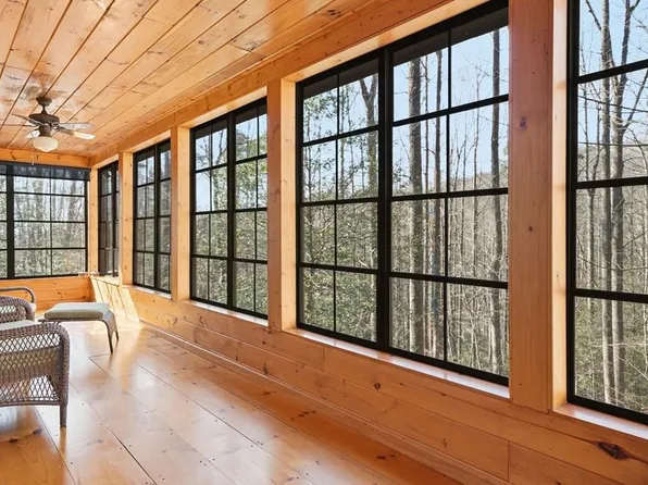 266 Chimney Rock Rd, Ellijay, GA 30540