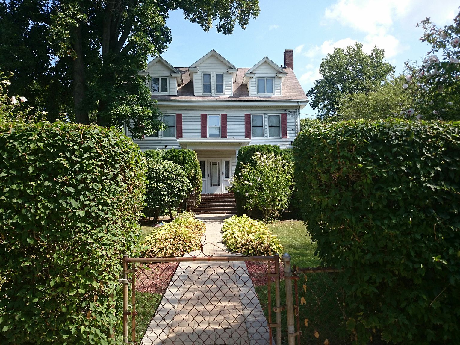 125 Maple St, West Roxbury, MA 02132 Zillow