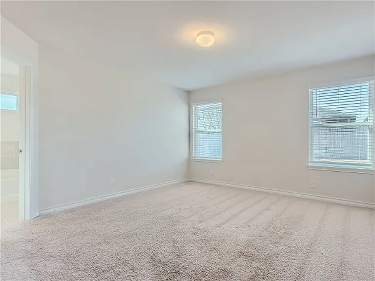 9811 Bratten Rise — Photo 12