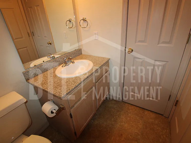 540 Abby Ln #8 — Photo 13