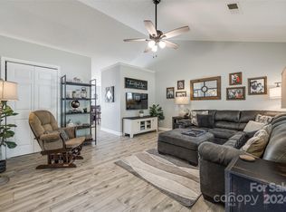 7119 Marlin St, Gastonia, NC 28056