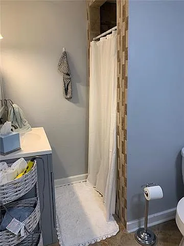 8943 Jeannette St — Photo 10