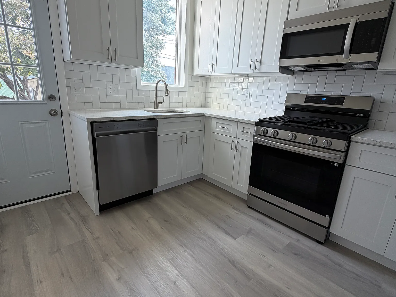 6769 Woodley Rd Dundalk, MD 21222 — Photo 3