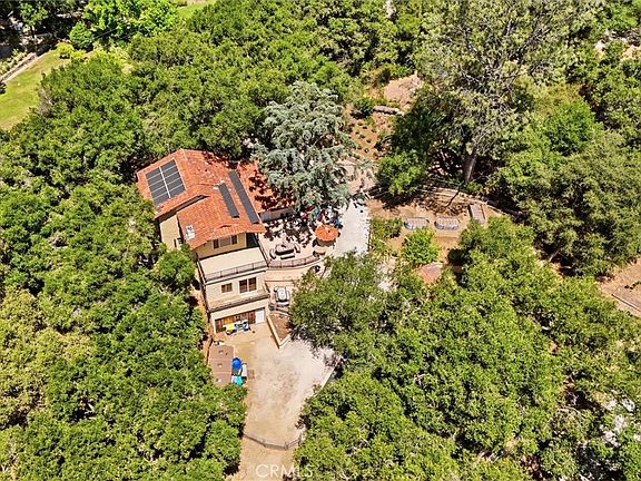 4th image of 736 Crater Oak Dr