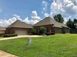 106 Bainbridge Xing, Canton, MS 39046