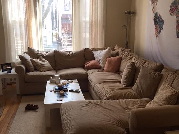 4th image of 3118 N Kenmore Ave APT 1