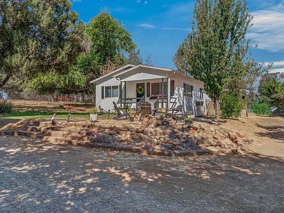 3rd image of 12540 Lilac Way