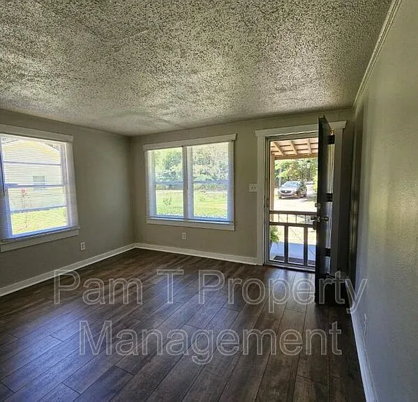 9159 Ferguson Ave — Photo 18