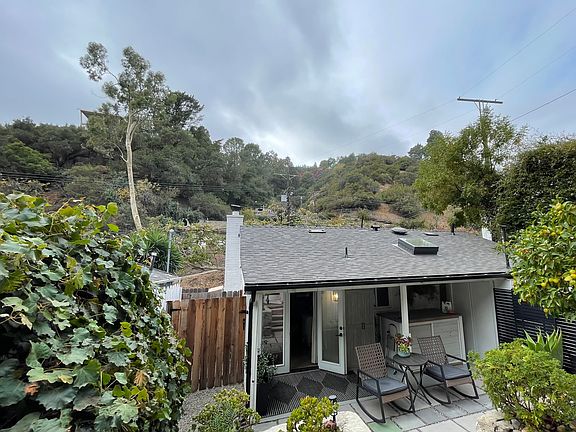 3rd image of 858 N Beverly Glen Blvd