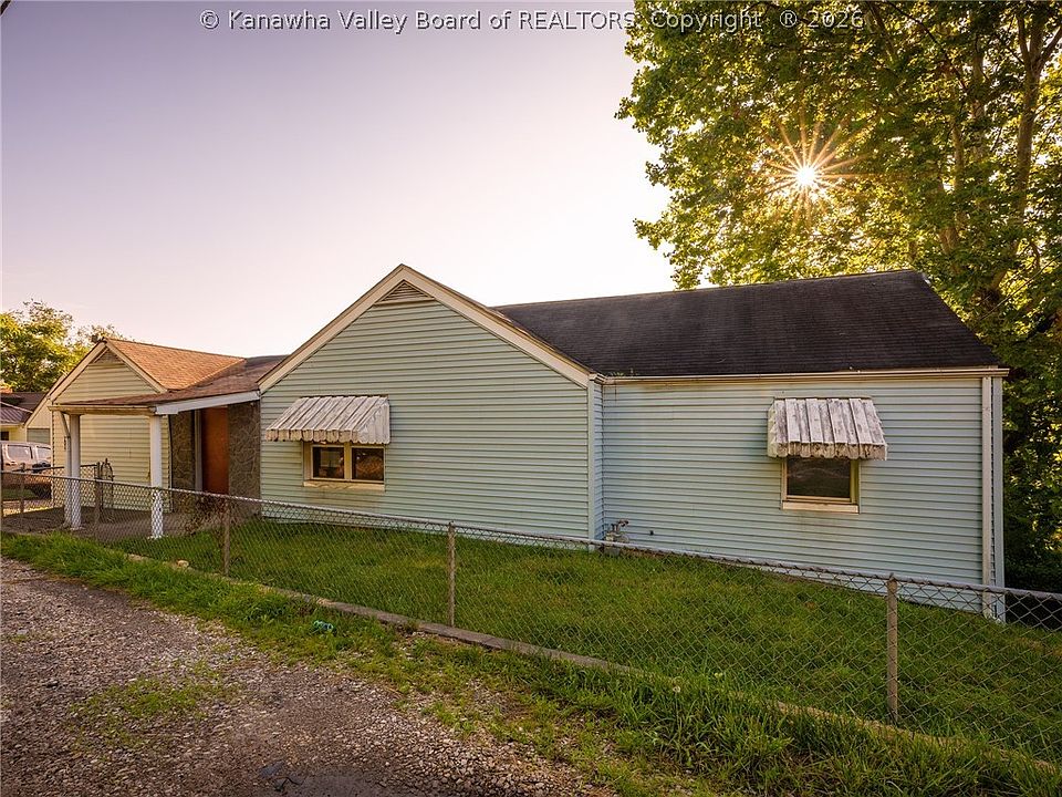 1st image of 204 Winfield Rd