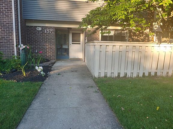 Front Yard entrance