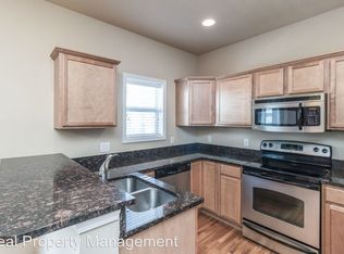 9120 Greenspire Dr UNIT 104, West Des Moines, IA 50266