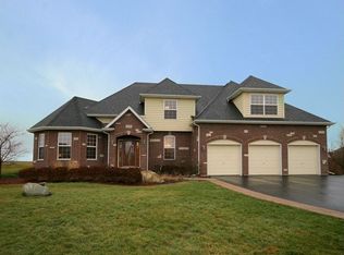 5515 Bluestem Ct, Oswego, IL 60543