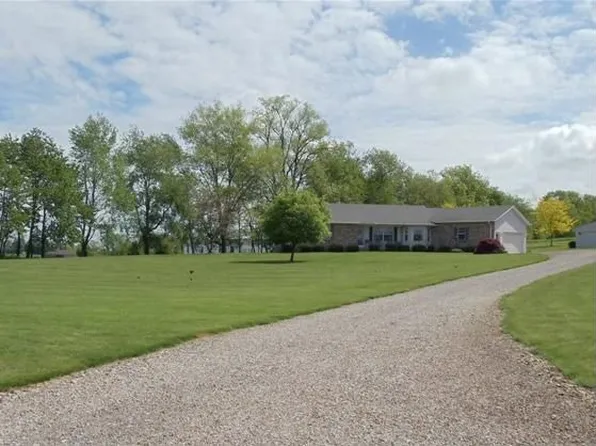 2620 Fairfield Union Rd NE, Lancaster, OH 43130