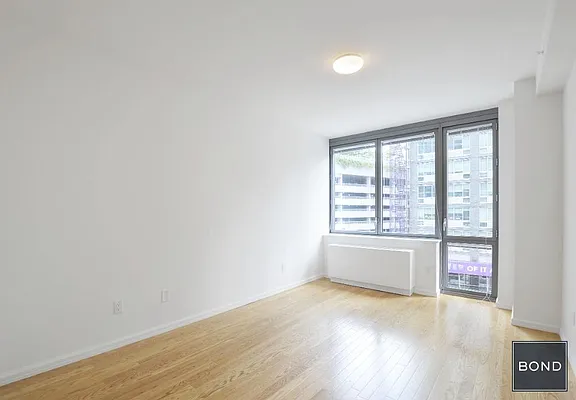 Rented by Bond New York | media 3