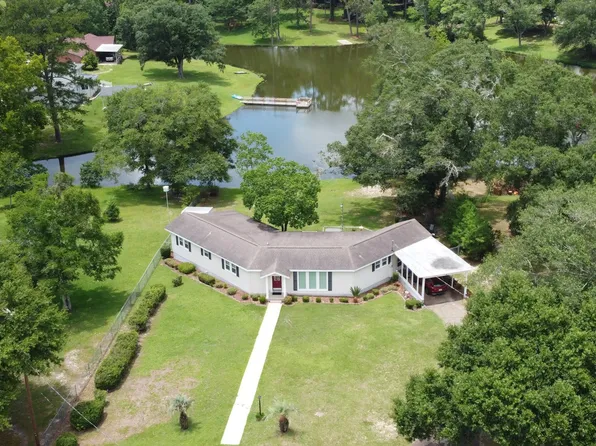 705 N Choctaw St, Geneva, AL 36340
