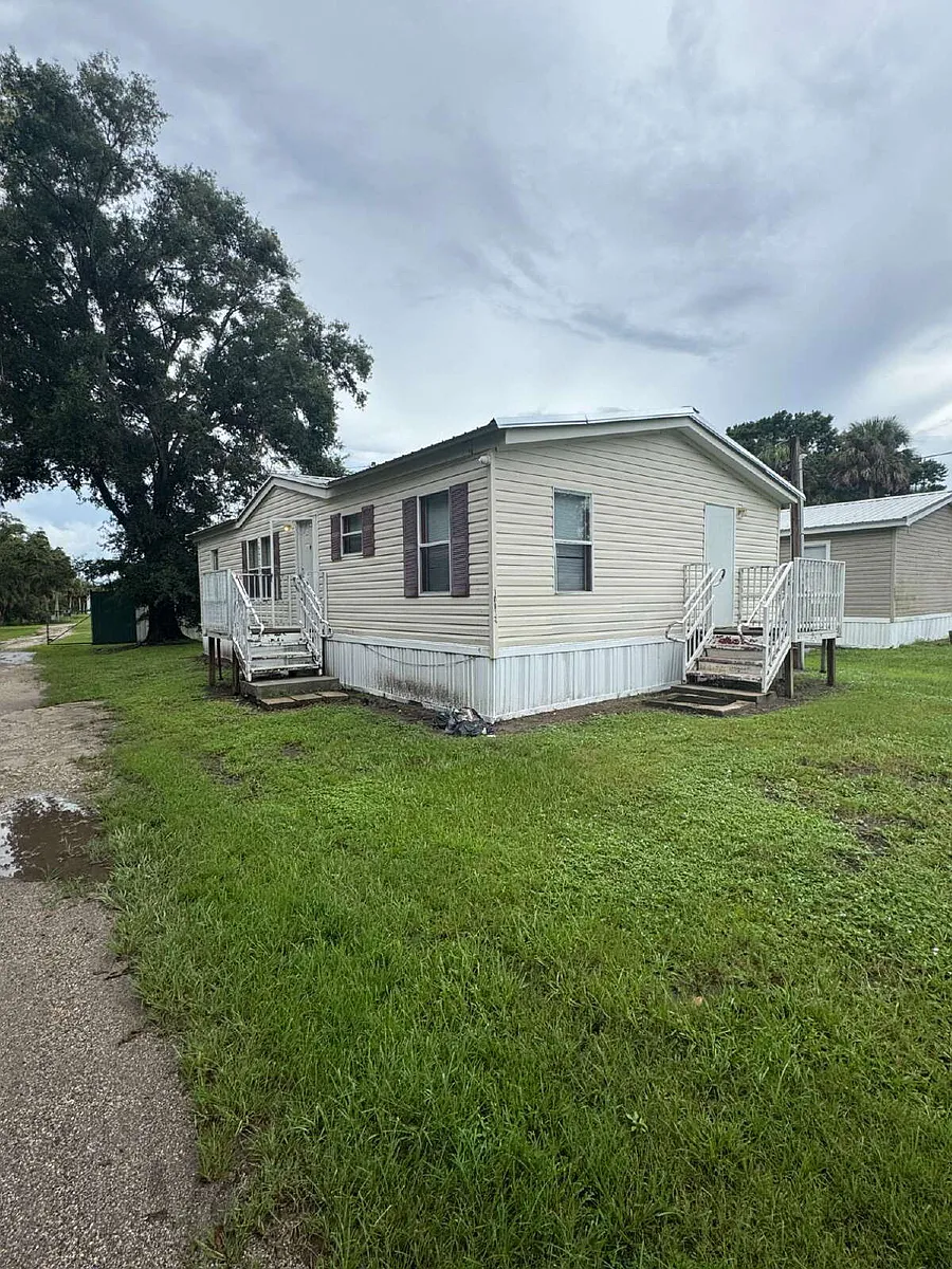 Building Photo - 10817 Cozarts Chalet Dr