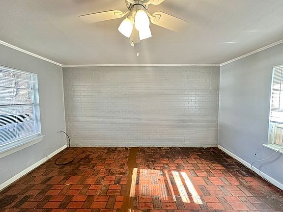 4th image of 518 W Charnwood St #C