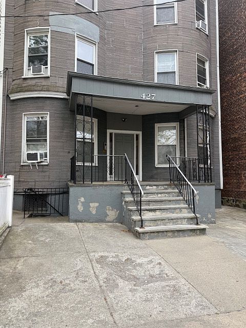 1st image of 423 Fairmount Ave #2R