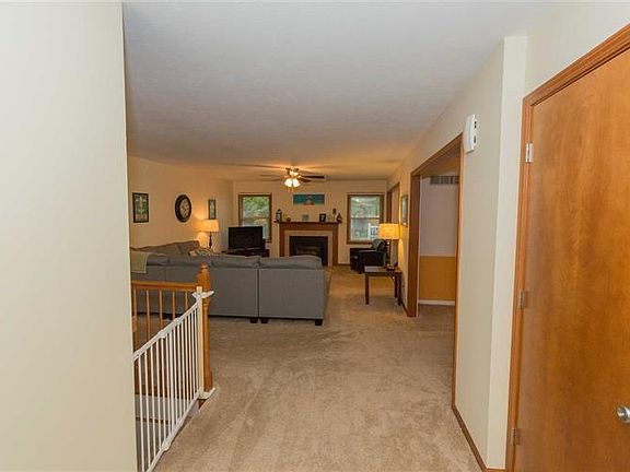 4th image of 19067 Newport Pointe Ct