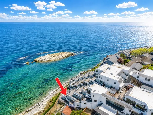 35 Oceanside Dr Unit 35, Hull, MA 02045