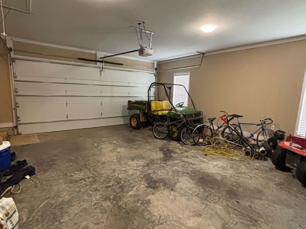 211 Shadow Wood Cv, Grenada, MS 38901
