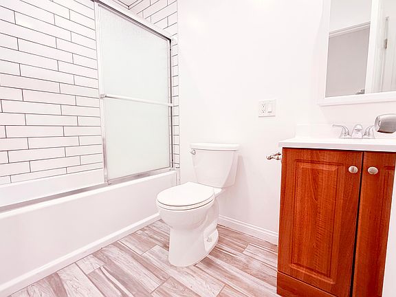 2nd image of 5638 Persimmon Ave #B