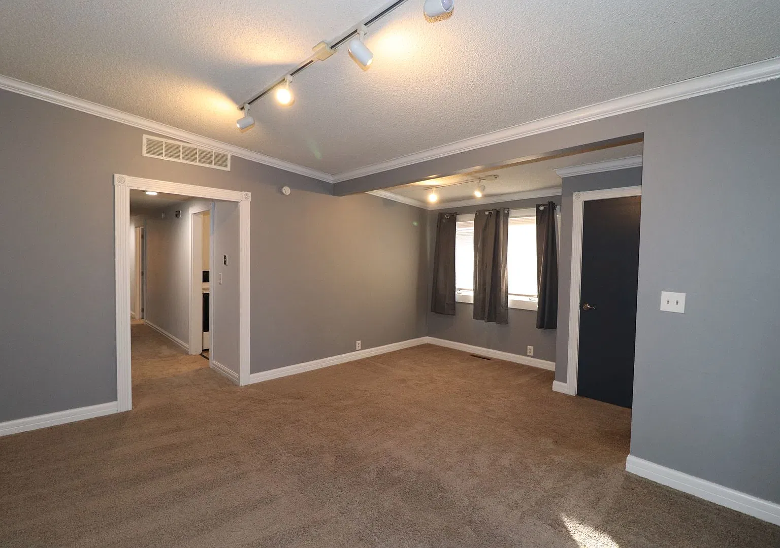 Spacious Duplex for Rent — Photo 3