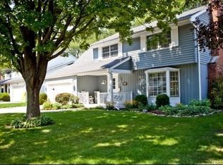 2522 Maple Ave, Northbrook, IL 60062