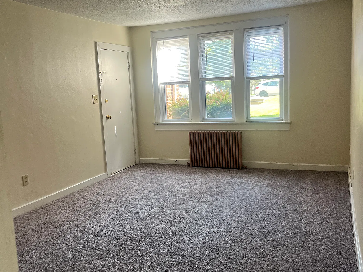 2 bed, 1000 sqft, $1,395 — Photo 3