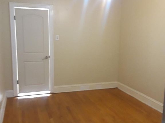2 bedroom {13x10}