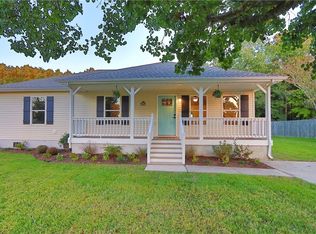 118 Dolphin St, Moyock, NC 27958