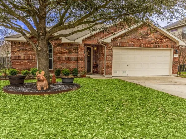 120 Castle Dr, Hutto, TX 78634