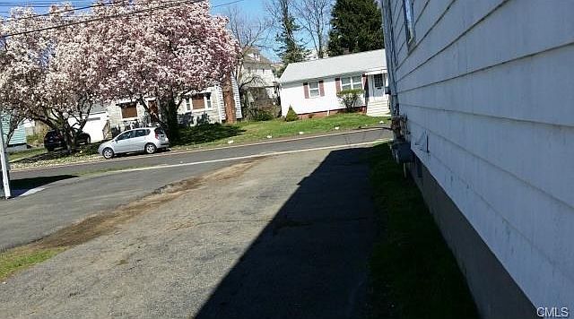 2nd image of 212 Fanning St