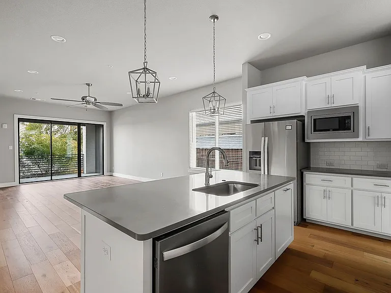 2733 Merrimac St #104 — Photo 9