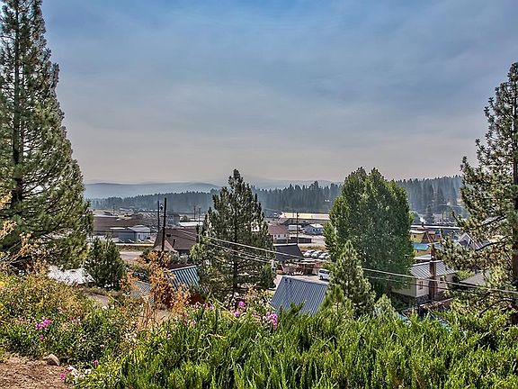 4th image of 10079 Keiser Ave