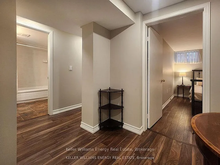 737 Law St #LOWER — Photo 12
