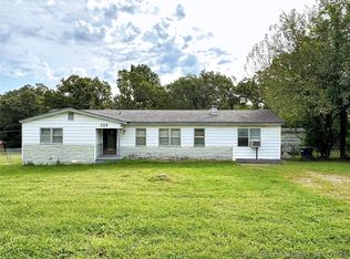 725 Sooner Dr, Tahlequah, OK 74464