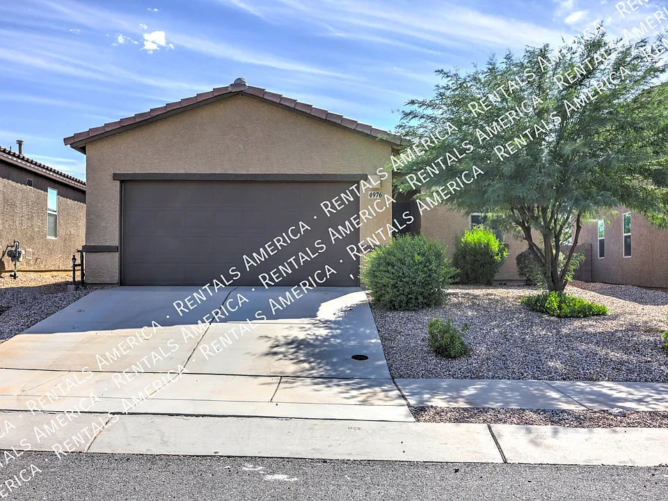 4976 E Scenic Peak Way